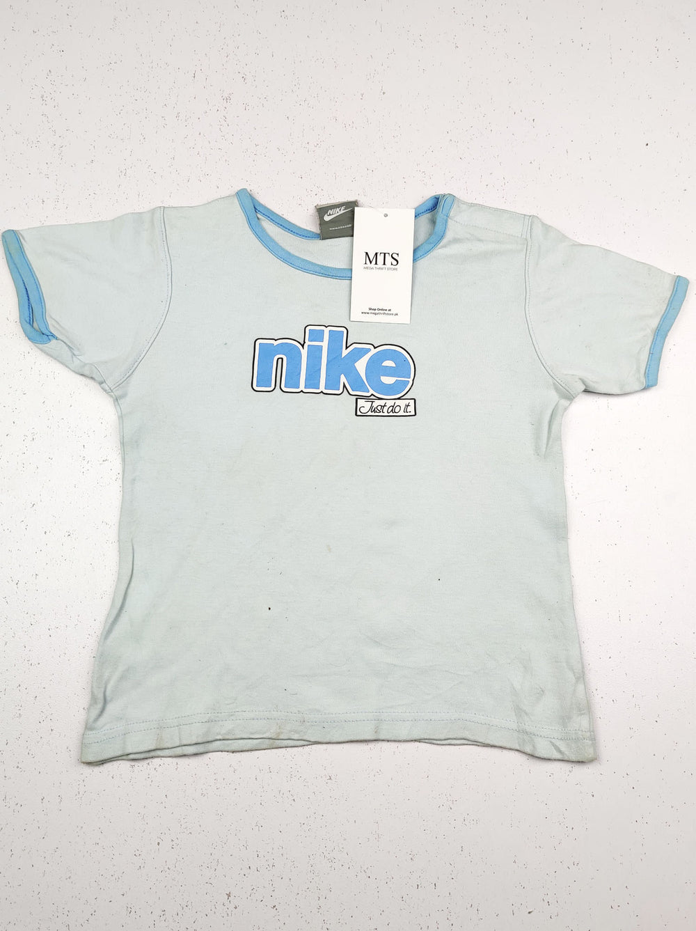 Buy online pre-used pre-loved 100% authentic & Original branded Nike (GST-1922) available in Pakistan. Top international brands avilable.