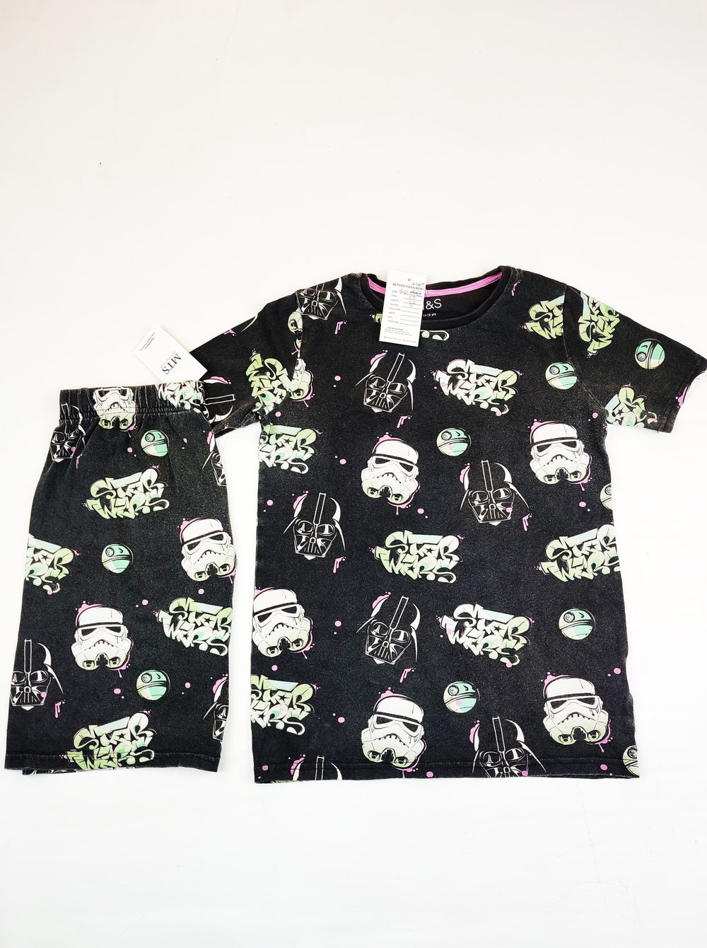 Buy online pre-used pre-loved 100% authentic & Original branded Marks & Spencer (GST-2107) available in Pakistan. Top international brands avilable.