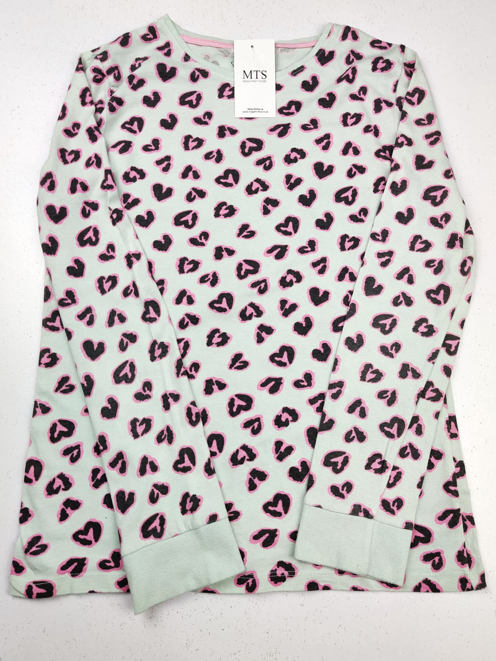 Buy online pre-used pre-loved 100% authentic & Original branded F&F (GST-361) available in Pakistan. Top international brands avilable.