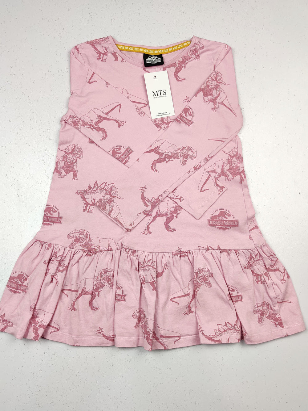 Buy online pre-used pre-loved 100% authentic & Original branded Jurassic (GST-843) available in Pakistan. Top international brands avilable.