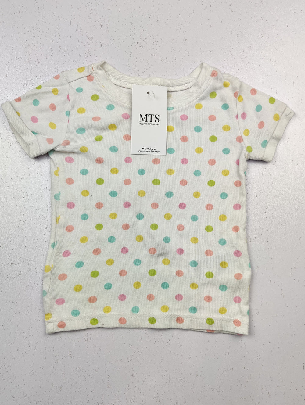 Buy online pre-used pre-loved 100% authentic & Original branded Old Navy (GST-881) available in Pakistan. Top international brands avilable.