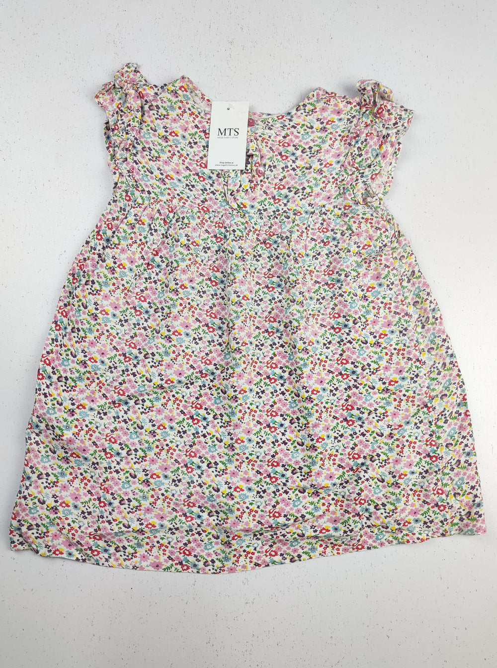 Buy online pre-used pre-loved 100% authentic & Original branded Primark (GST-939) available in Pakistan. Top international brands avilable.