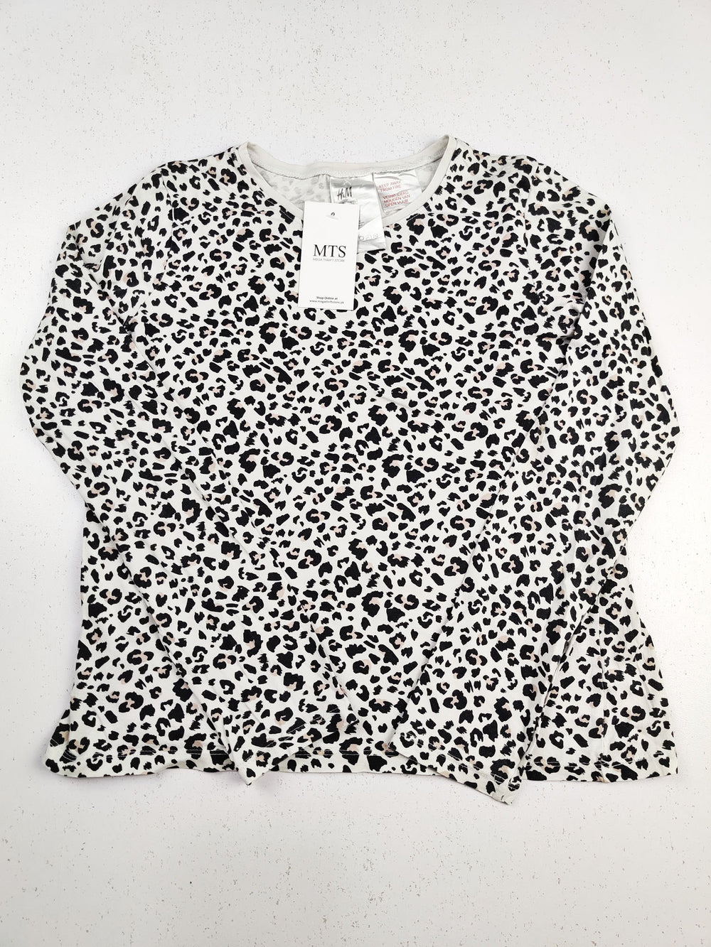 Buy online pre-used pre-loved 100% authentic & Original branded H&M (GST-998) available in Pakistan. Top international brands avilable.