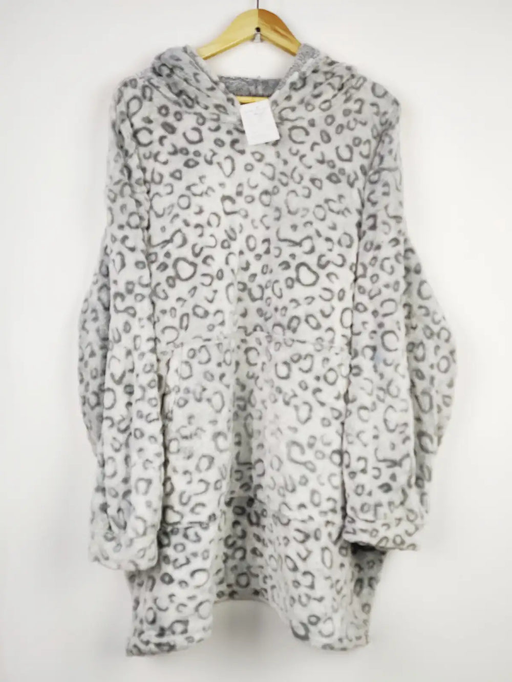 Buy online pre-used pre-loved 100% authentic & Original branded Boohoo (HH-127) available in Pakistan. Top international brands avilable.