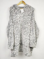 Buy online pre-used pre-loved 100% authentic & Original branded Boohoo (HH-127) available in Pakistan. Top international brands avilable.