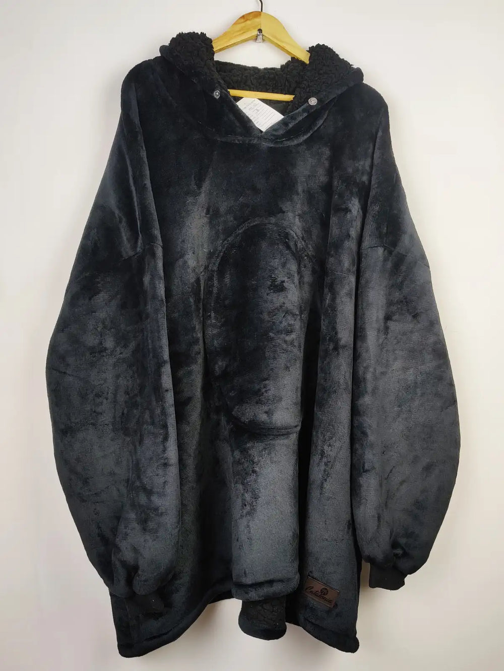 Buy online pre-used pre-loved 100% authentic & Original branded Unknown Brand (HH-163) available in Pakistan. Top international brands avilable.