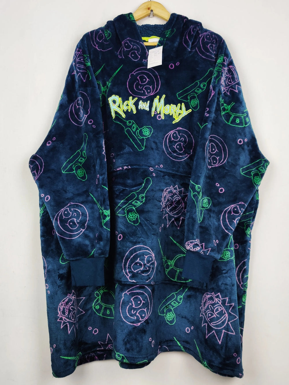 Buy online pre-used pre-loved 100% authentic & Original branded Rick Morley (HH-576) available in Pakistan. Top international brands avilable.