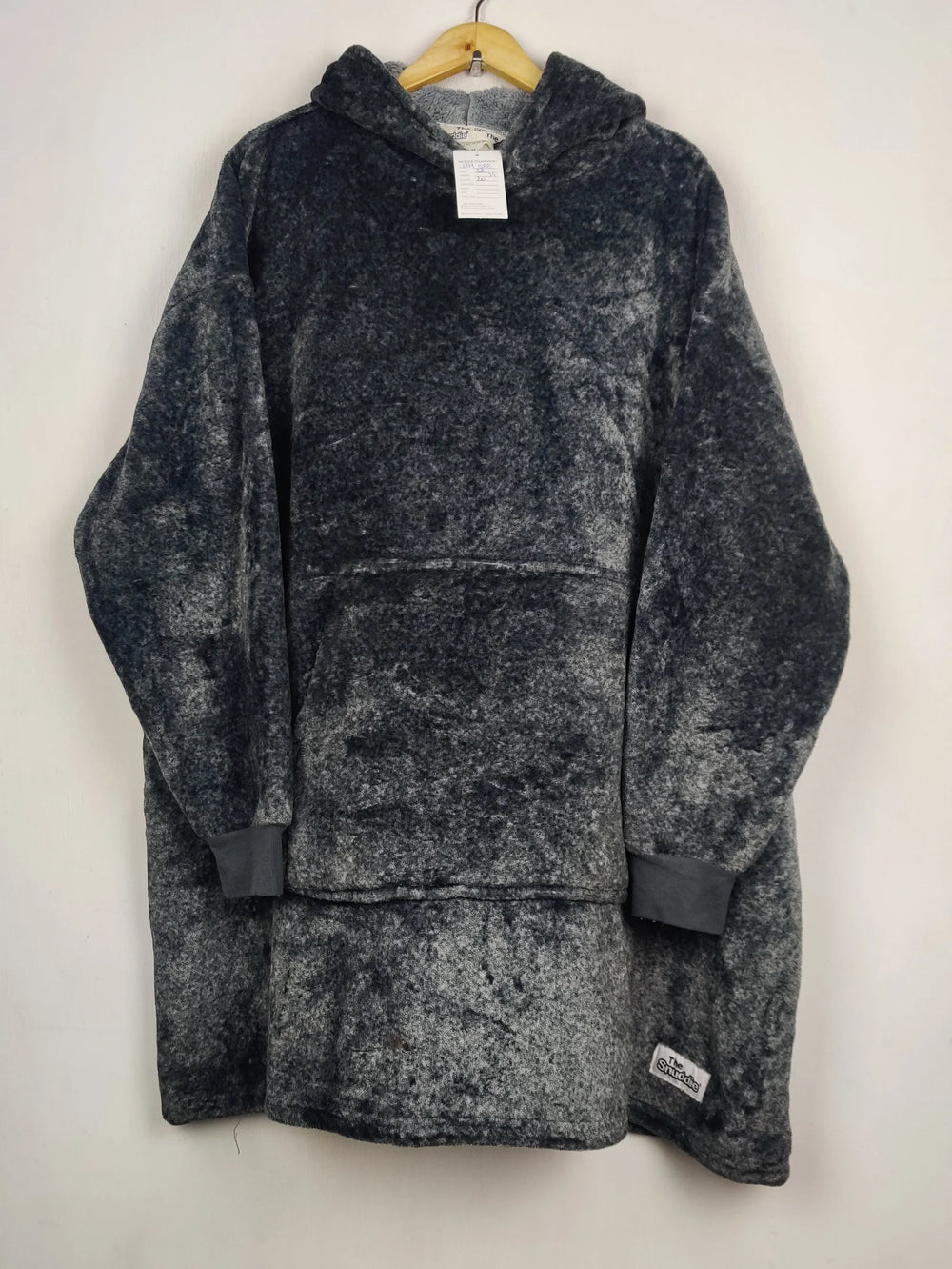 Buy online pre-used pre-loved 100% authentic & Original branded Primark (HH-588) available in Pakistan. Top international brands avilable.