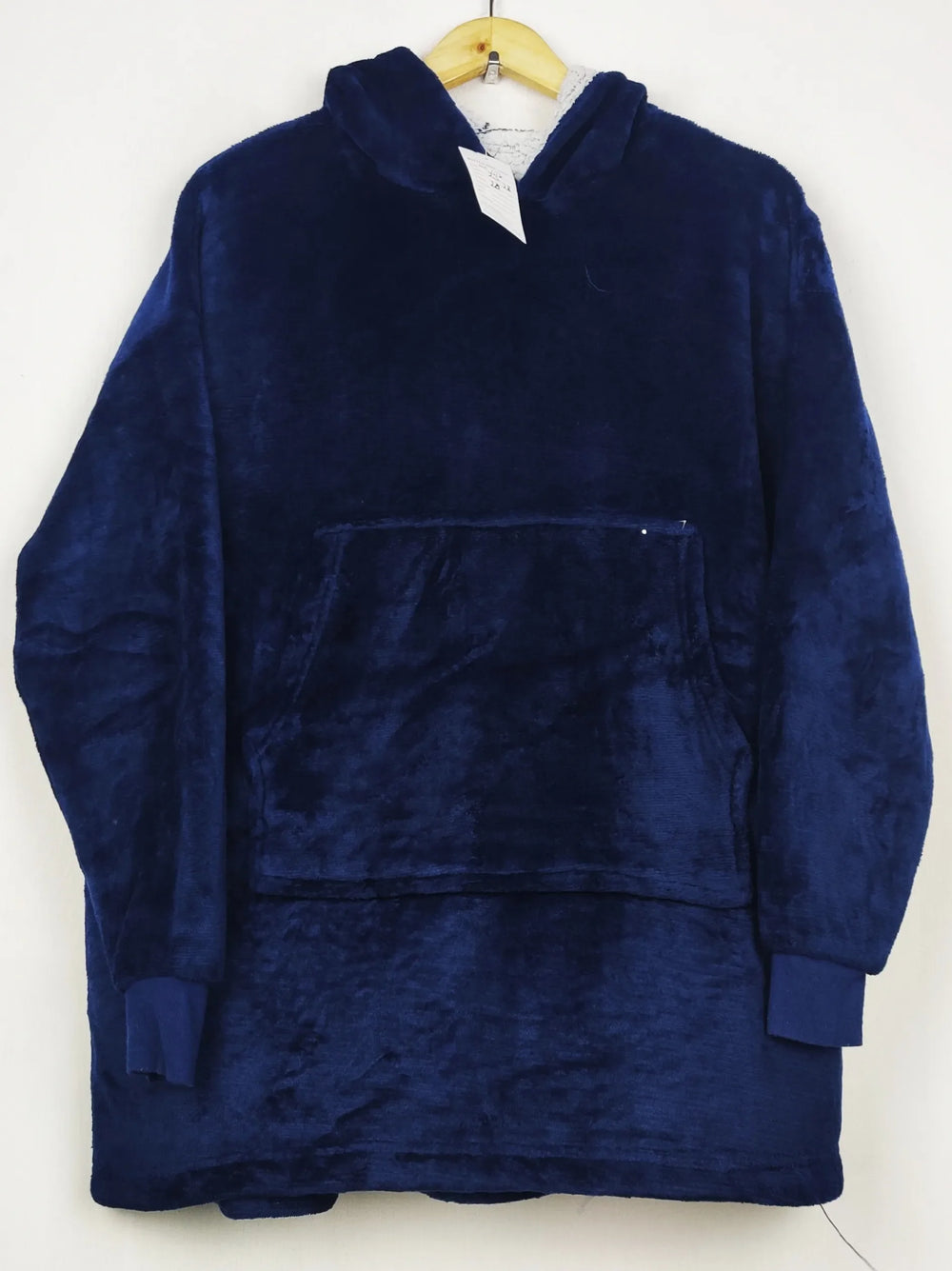 Buy online pre-used pre-loved 100% authentic & Original branded Unknown Brand (HH-621) available in Pakistan. Top international brands avilable.