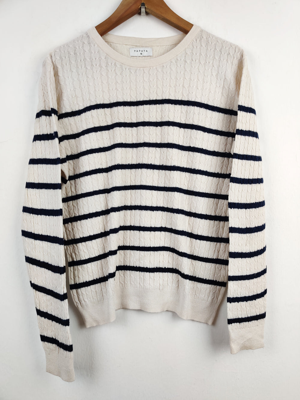 Buy online pre-used pre-loved 100% authentic & Original branded Papaya (HT-1524) available in Pakistan. Top international brands avilable.