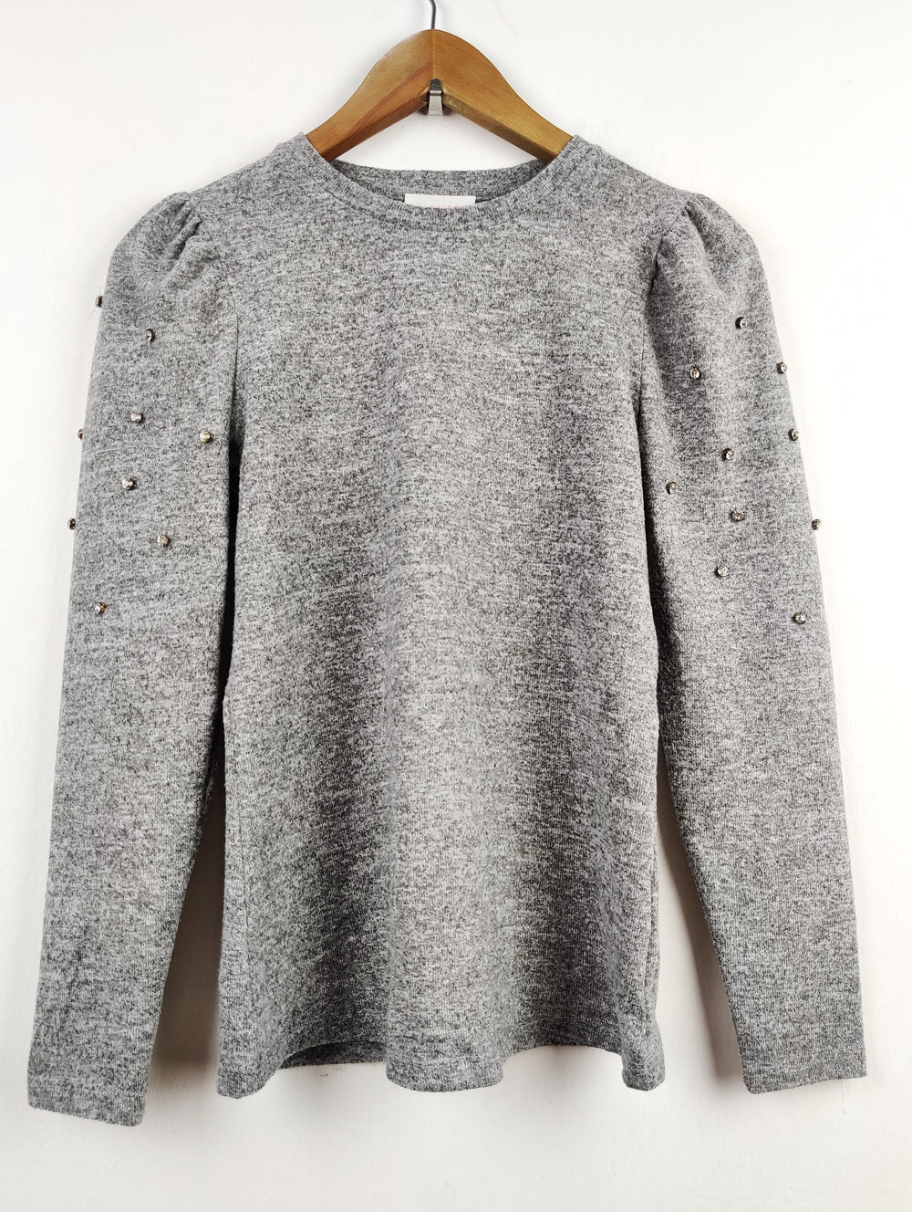 Buy online pre-used pre-loved 100% authentic & Original branded Savida (HT-1532) available in Pakistan. Top international brands avilable.