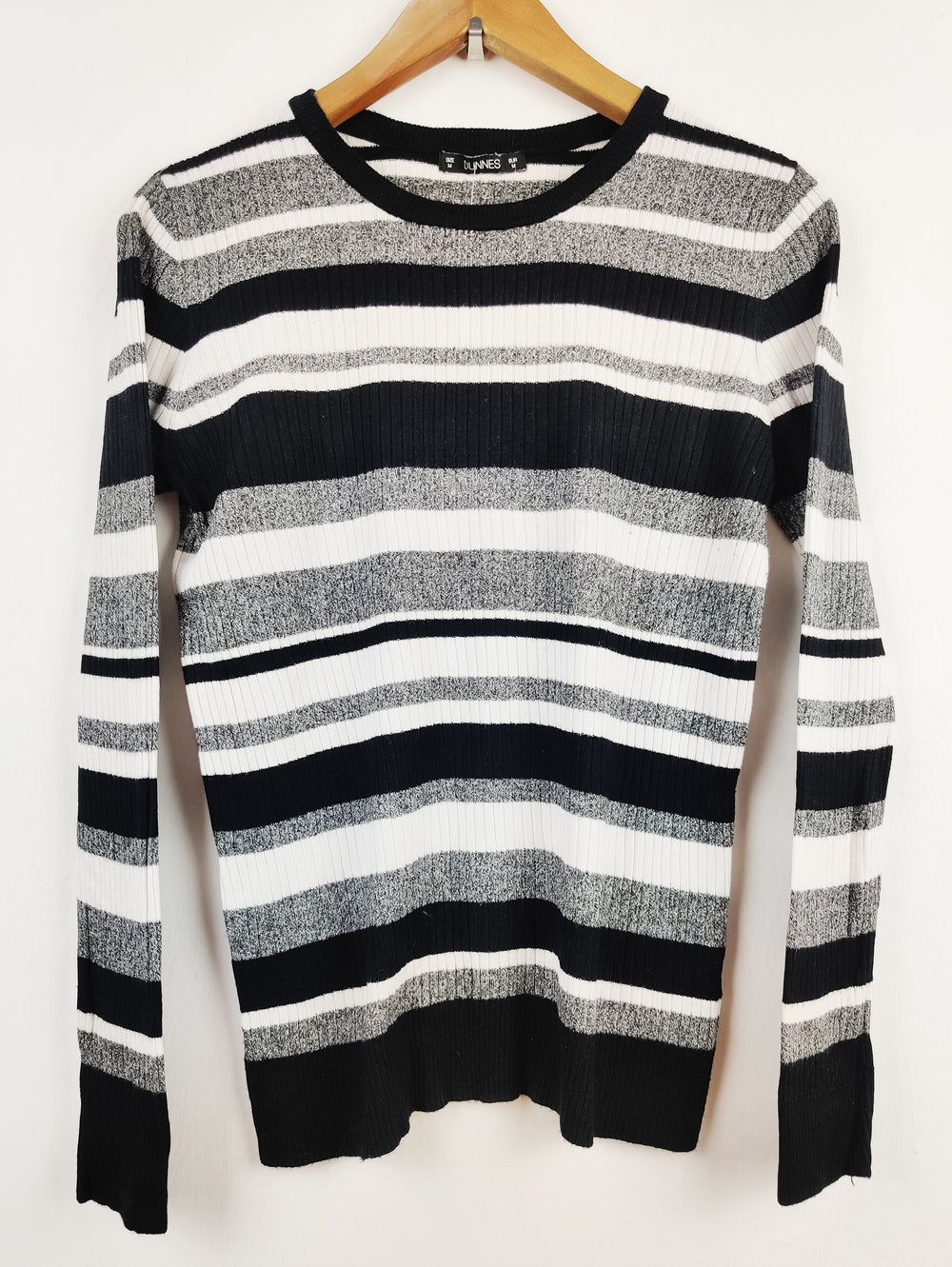 Buy online pre-used pre-loved 100% authentic & Original branded Dunnes Stores (HT-1538) available in Pakistan. Top international brands avilable.