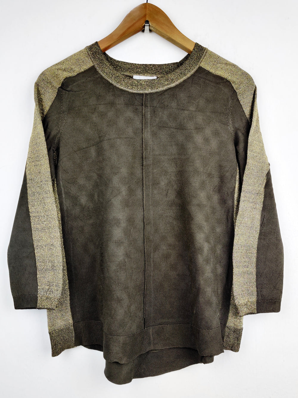 Buy online pre-used pre-loved 100% authentic & Original branded H&M (HT-1559) available in Pakistan. Top international brands avilable.