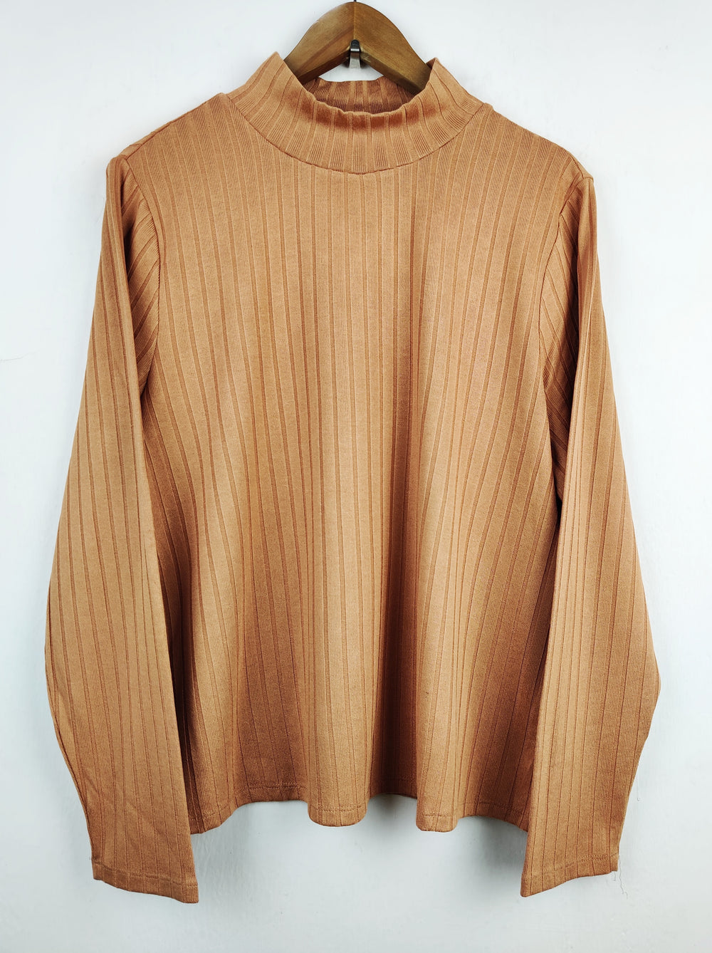 Buy online pre-used pre-loved 100% authentic & Original branded F&F (HT-1632) available in Pakistan. Top international brands avilable.