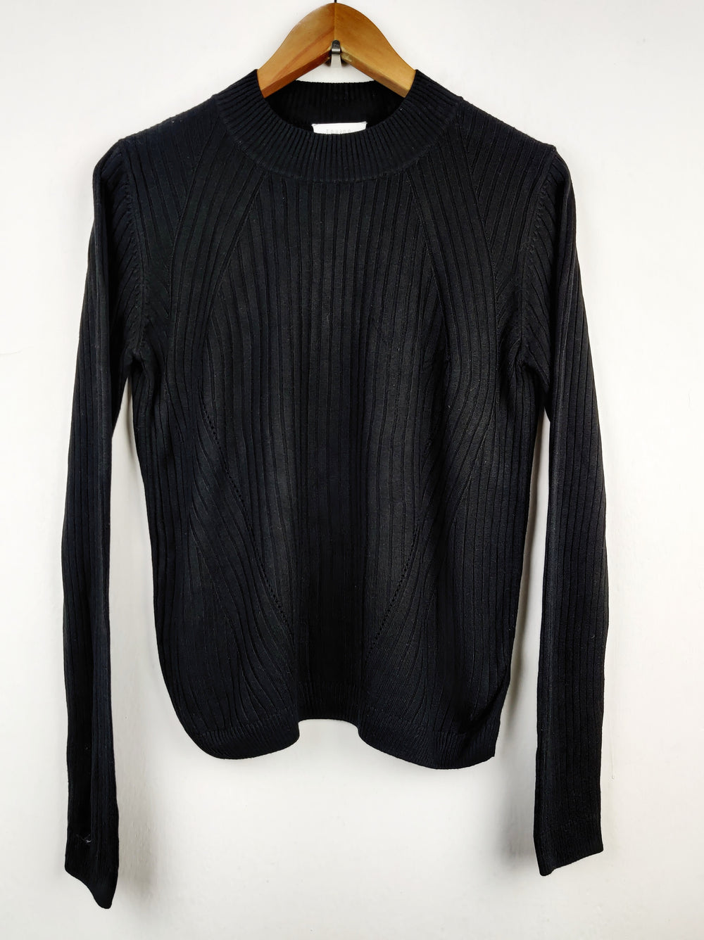 Buy online pre-used pre-loved 100% authentic & Original branded Savida (HT-1653) available in Pakistan. Top international brands avilable.