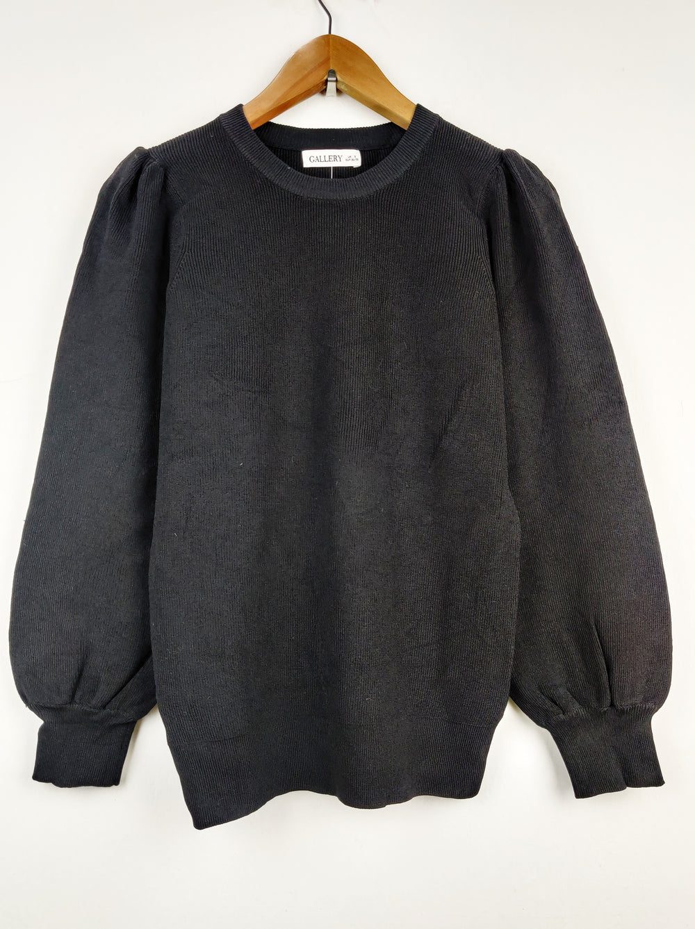 Buy online pre-used pre-loved 100% authentic & Original branded Gallery (HT-1679) available in Pakistan. Top international brands avilable.