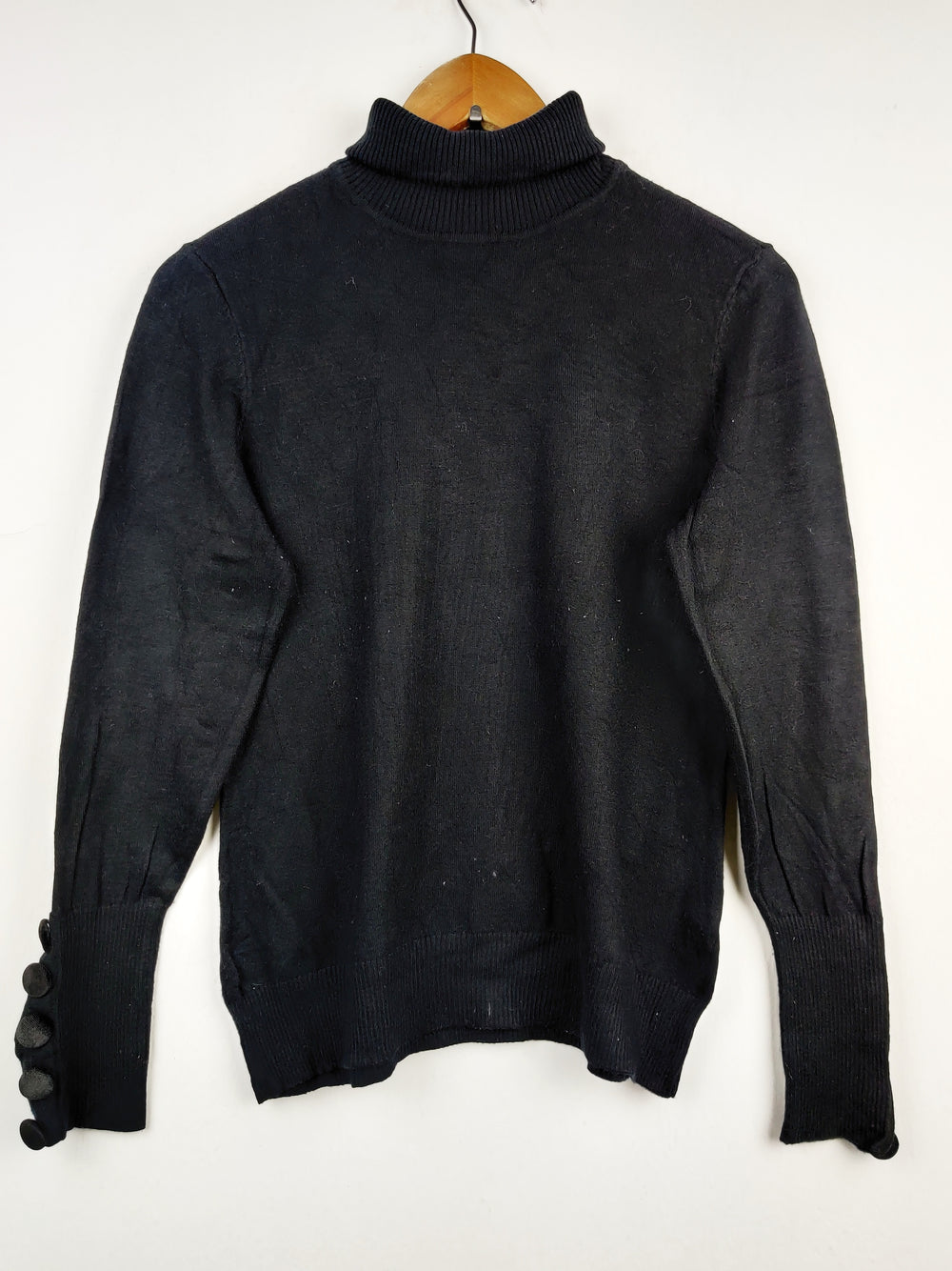 Buy online pre-used pre-loved 100% authentic & Original branded Savida (HT-1690) available in Pakistan. Top international brands avilable.