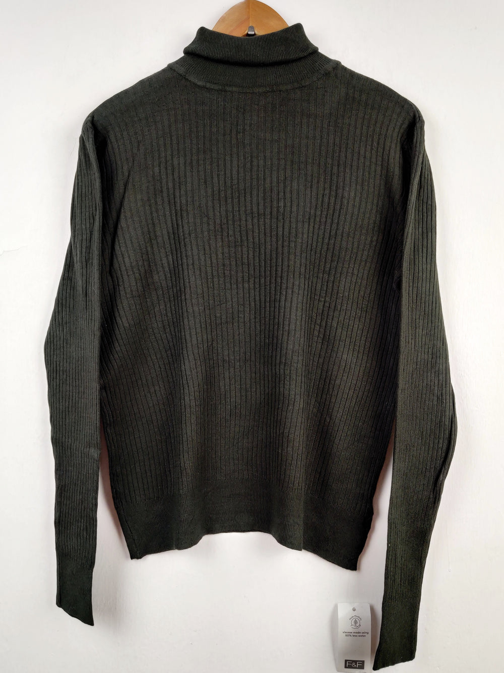 Buy online pre-used pre-loved 100% authentic & Original branded F&F (HT-1703) available in Pakistan. Top international brands avilable.