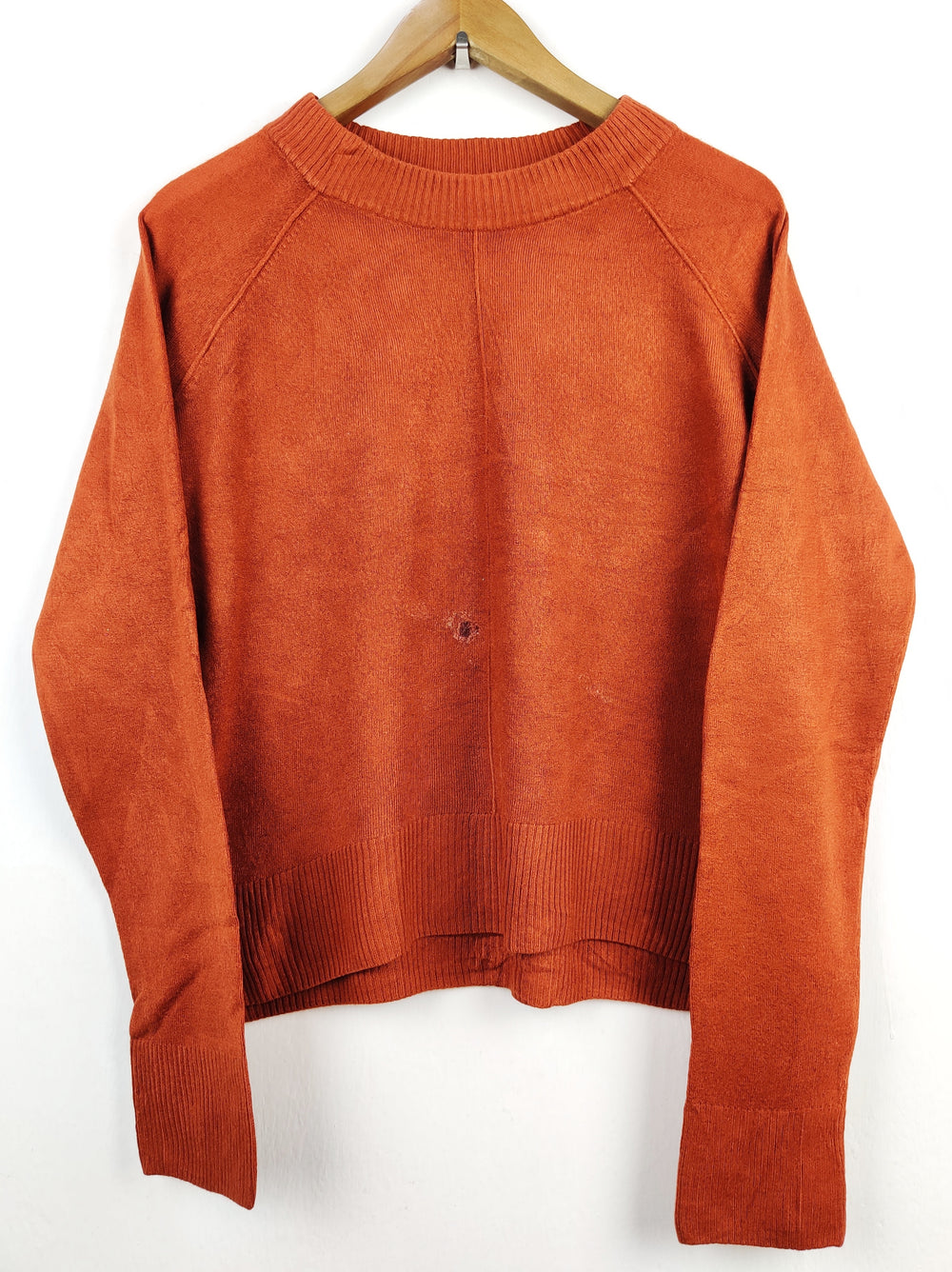 Buy online pre-used pre-loved 100% authentic & Original branded Tu (HT-1717) available in Pakistan. Top international brands avilable.