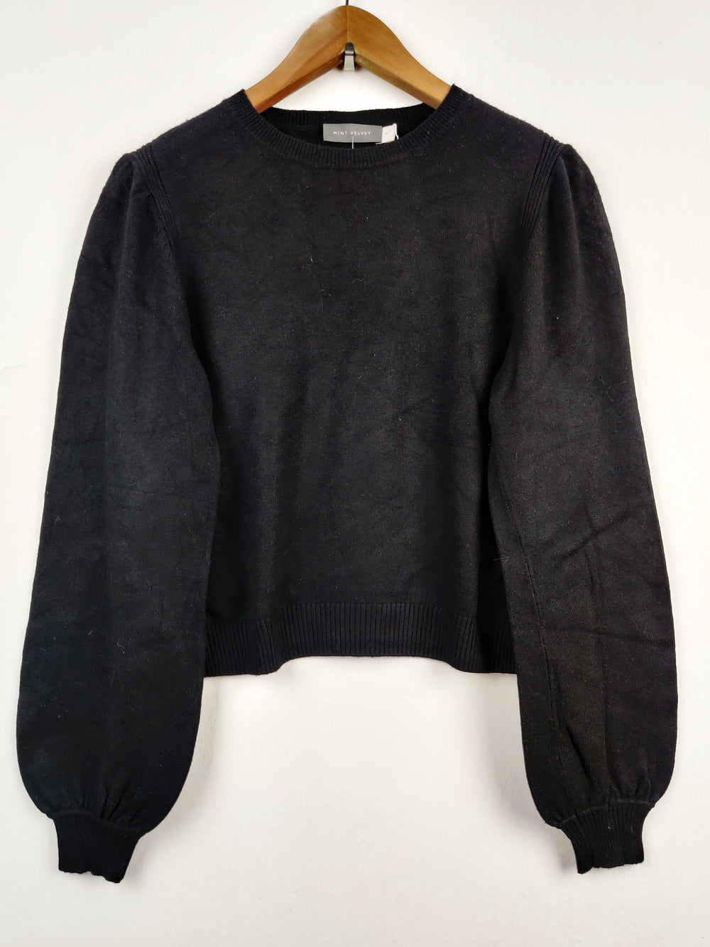 Buy online pre-used pre-loved 100% authentic & Original branded Mint Velvet (HT-1721) available in Pakistan. Top international brands avilable.