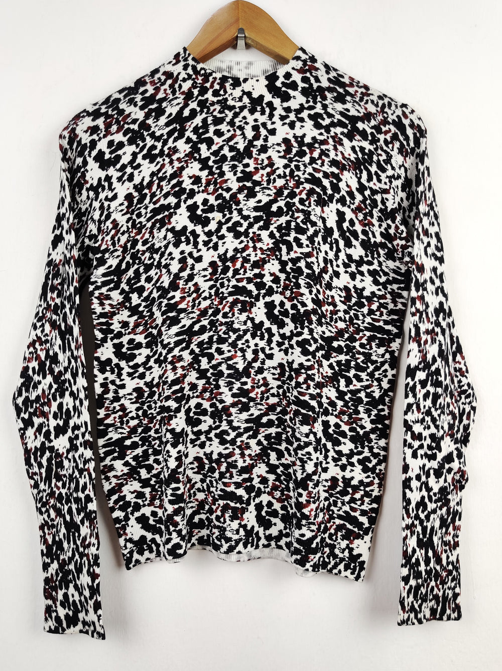 Buy online pre-used pre-loved 100% authentic & Original branded Dorothy Perkins (HT-1726) available in Pakistan. Top international brands avilable.