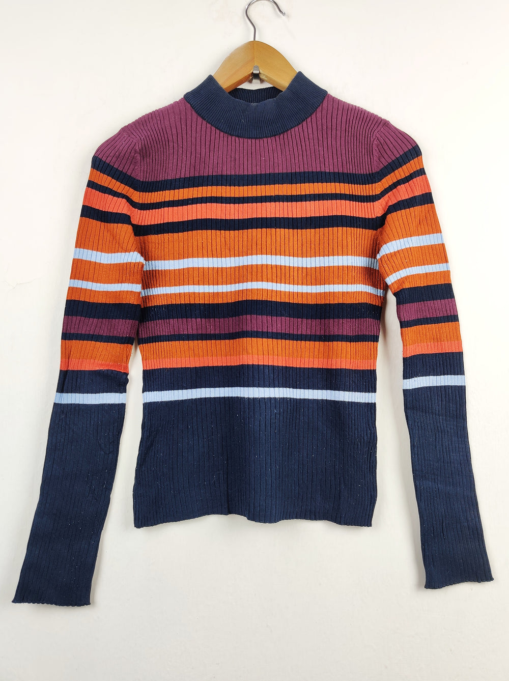 Buy online pre-used pre-loved 100% authentic & Original branded Red Herring (HT-1734) available in Pakistan. Top international brands avilable.