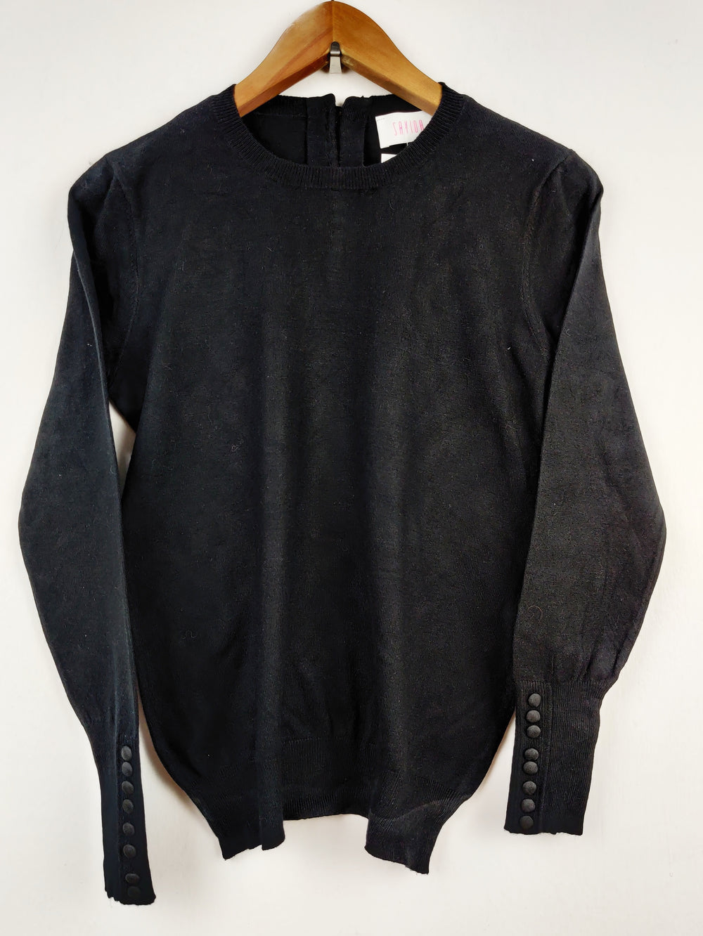 Buy online pre-used pre-loved 100% authentic & Original branded Savida (HT-1744) available in Pakistan. Top international brands avilable.