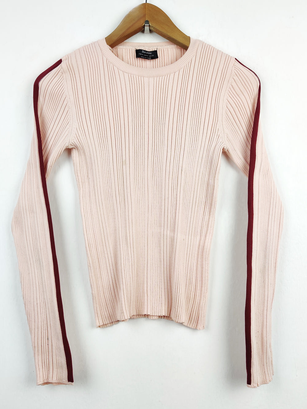 Buy online pre-used pre-loved 100% authentic & Original branded Bershka (HT-1781) available in Pakistan. Top international brands avilable.