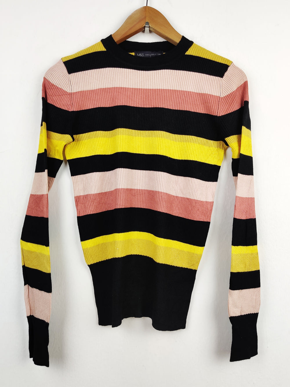 Buy online pre-used pre-loved 100% authentic & Original branded Marks & Spencer (HT-1784) available in Pakistan. Top international brands avilable.