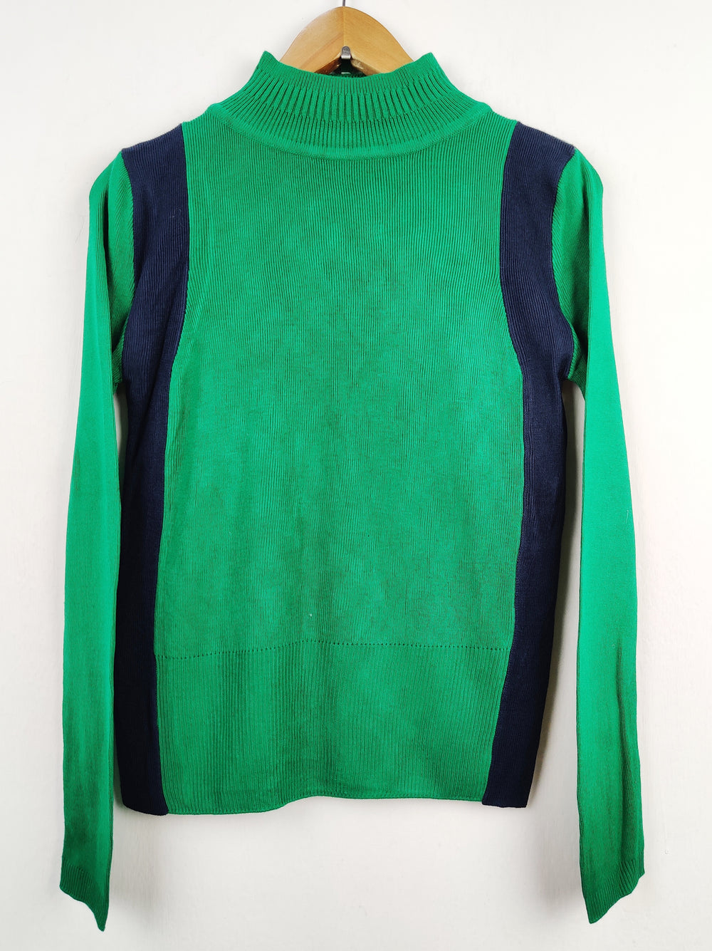 Buy online pre-used pre-loved 100% authentic & Original branded Marks & Spencer (HT-1806) available in Pakistan. Top international brands avilable.