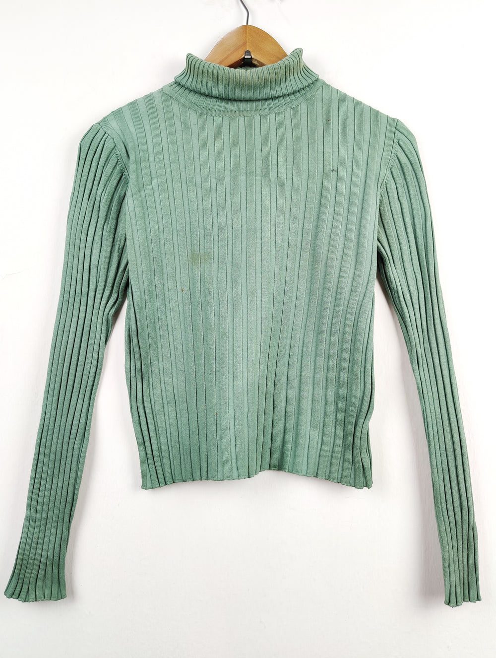 Buy online pre-used pre-loved 100% authentic & Original branded Unknown Brand (HT-1836) available in Pakistan. Top international brands avilable.