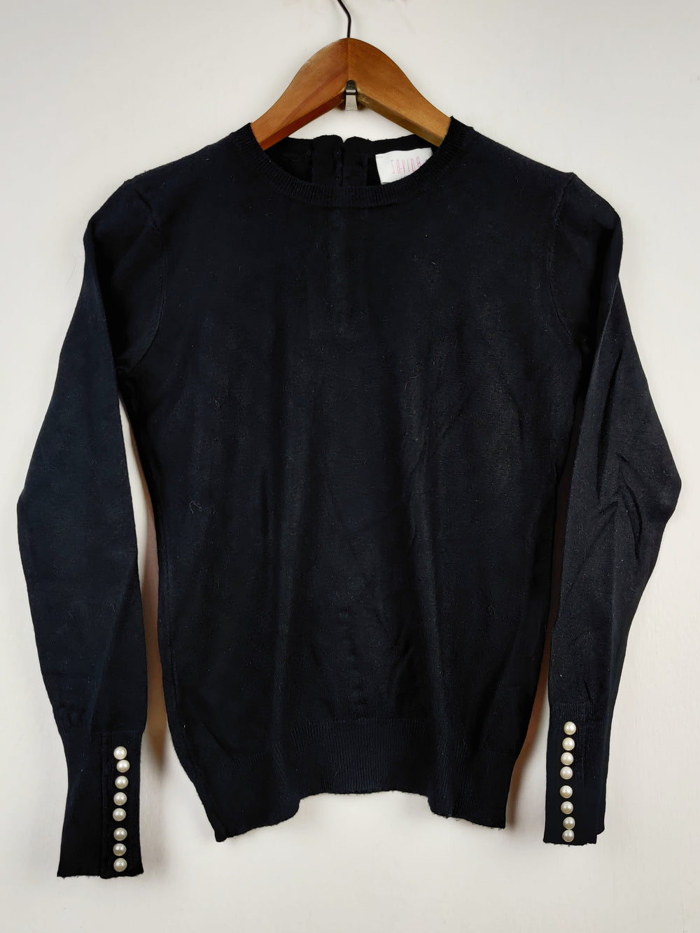 Buy online pre-used pre-loved 100% authentic & Original branded Savida (HT-1837) available in Pakistan. Top international brands avilable.