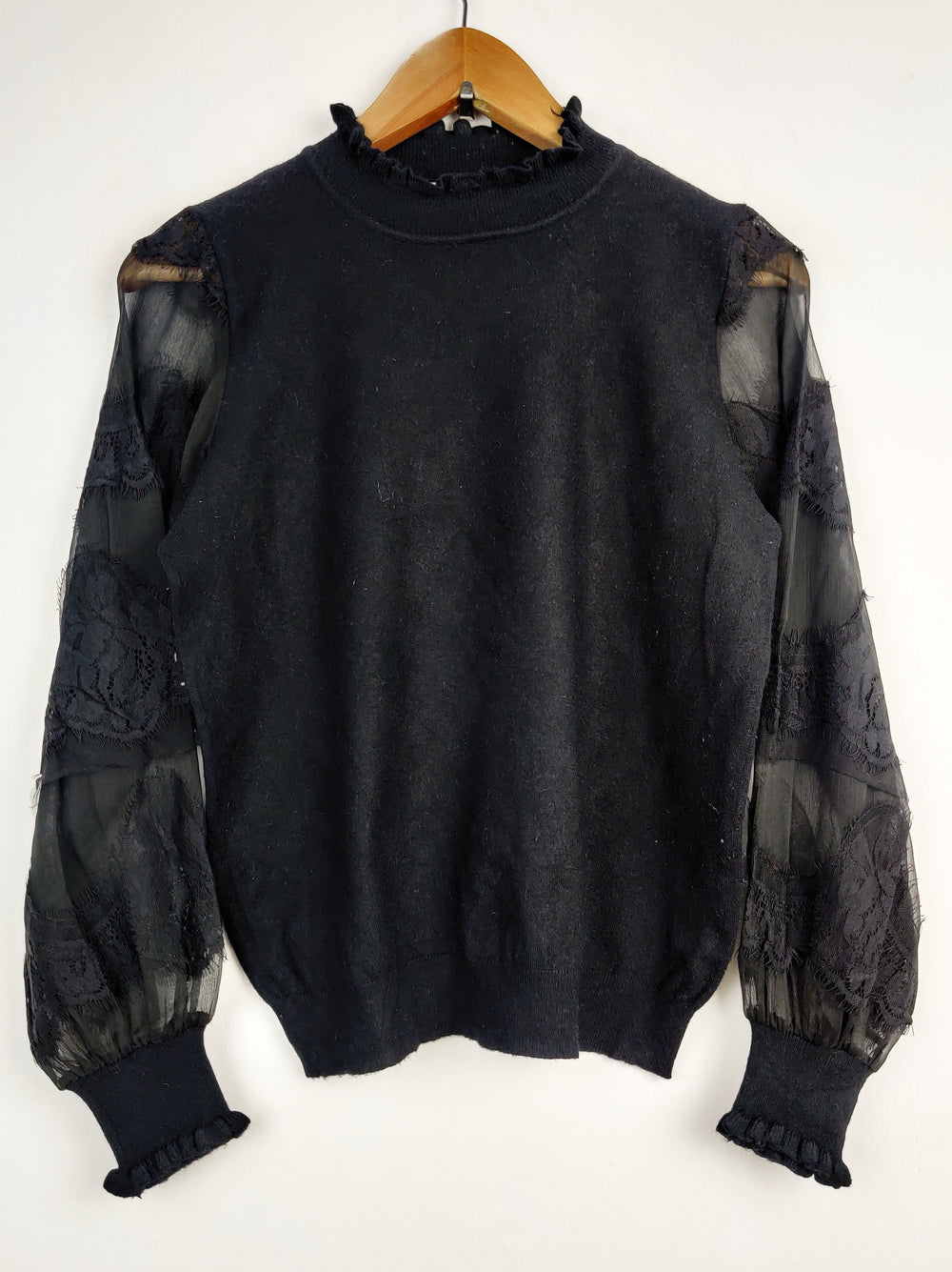 Buy online pre-used pre-loved 100% authentic & Original branded Molly Blacken (HT-1872) available in Pakistan. Top international brands avilable.