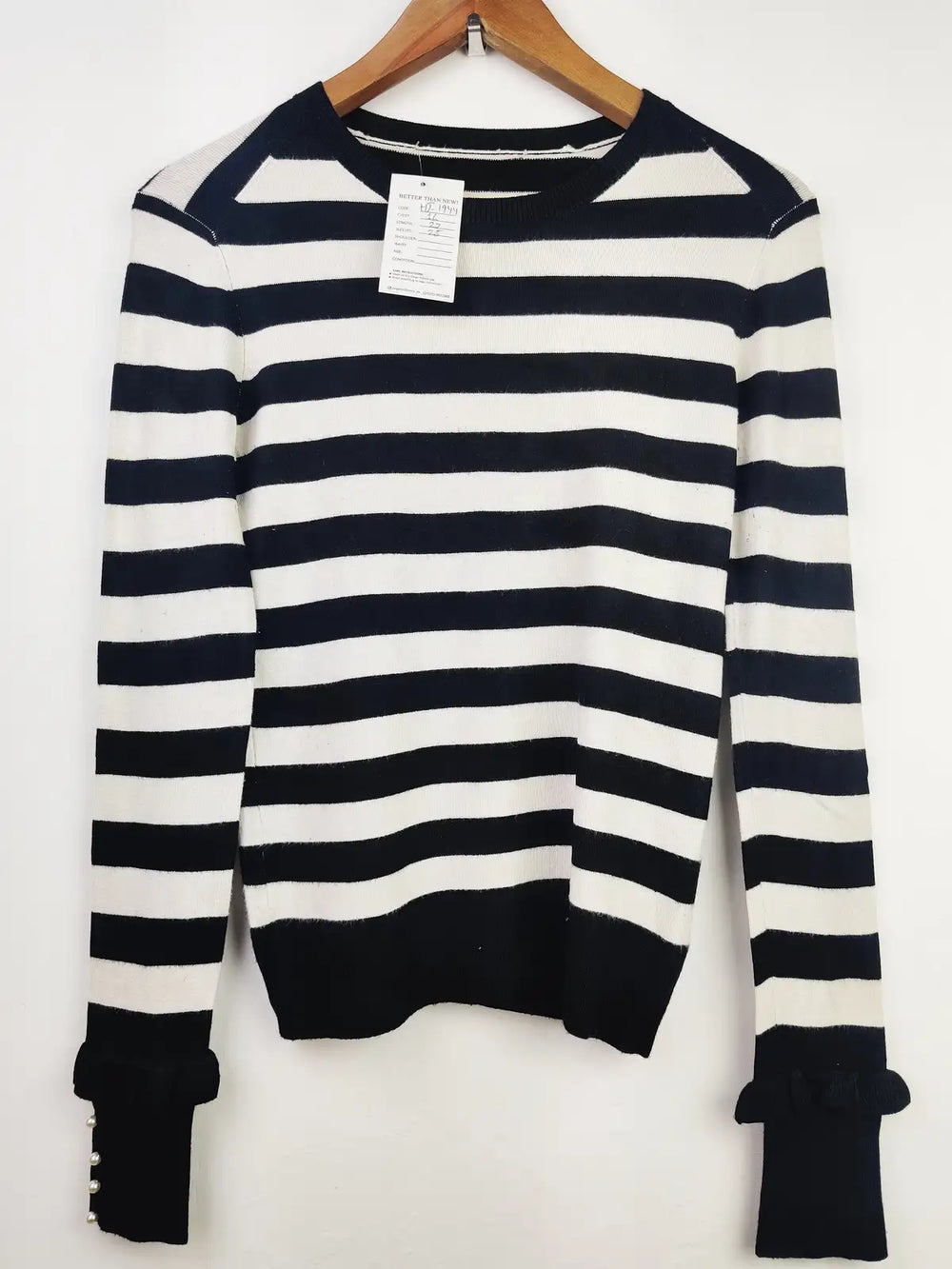 Buy online pre-used pre-loved 100% authentic & Original branded Unknown Brand (HT-1944) available in Pakistan. Top international brands avilable.