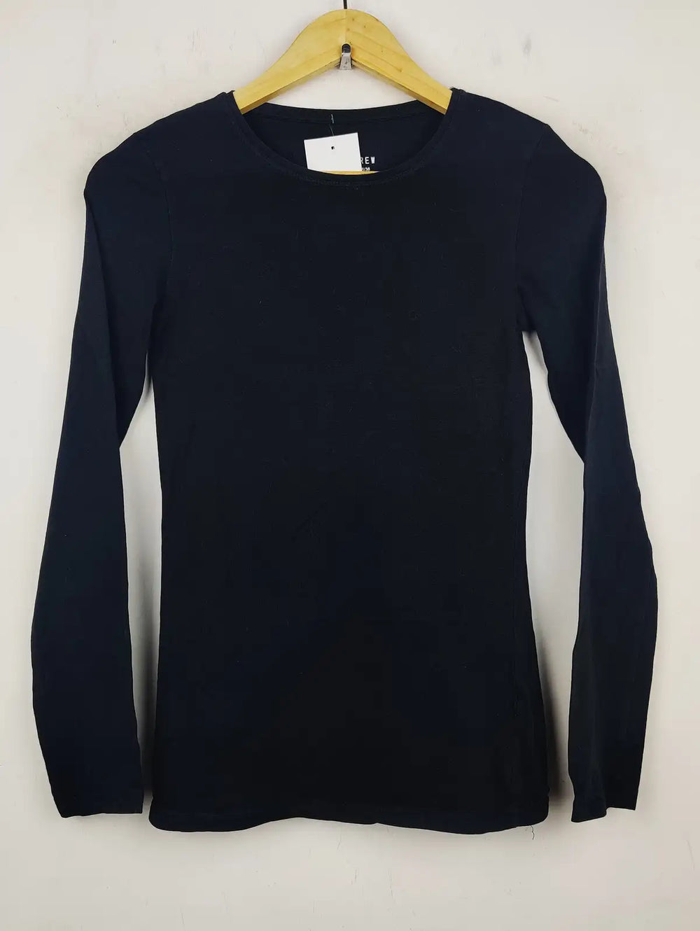 Buy online pre-used pre-loved 100% authentic & Original branded Primark (HT-1964) available in Pakistan. Top international brands avilable.