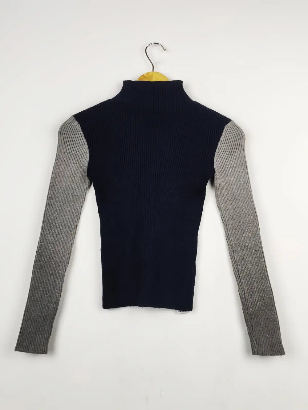 Buy online pre-used pre-loved 100% authentic & Original branded River Island (HT-2051) available in Pakistan. Top international brands avilable.