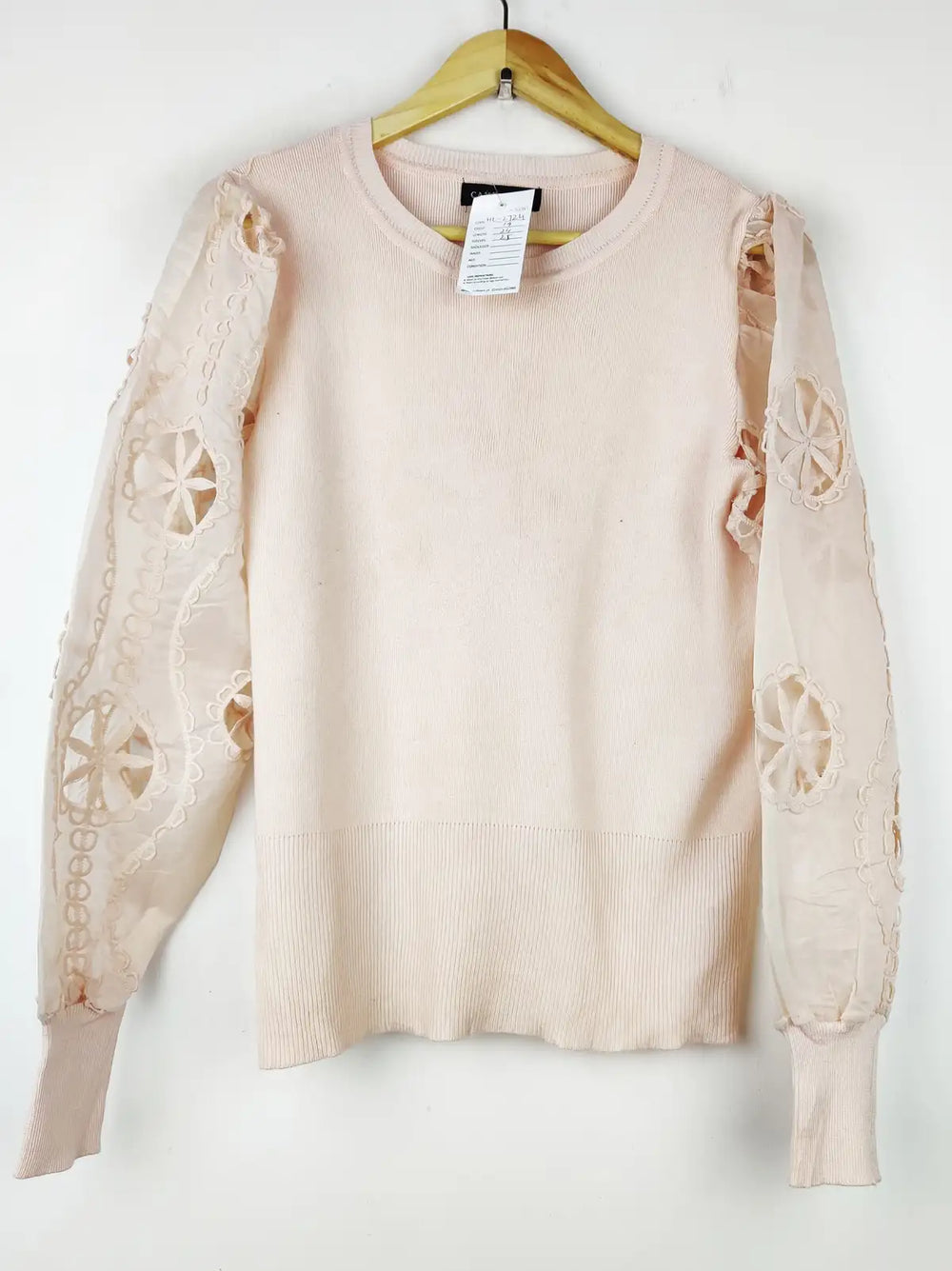 Buy online pre-used pre-loved 100% authentic & Original branded Camep Rose (HT-2724) available in Pakistan. Top international brands avilable.