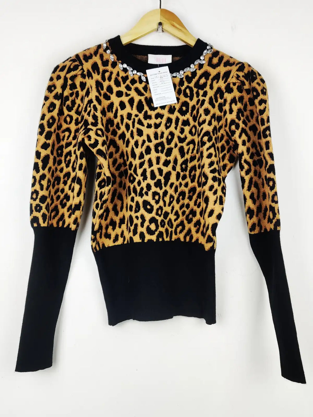 Buy online pre-used pre-loved 100% authentic & Original branded Savida (HT-2727) available in Pakistan. Top international brands avilable.