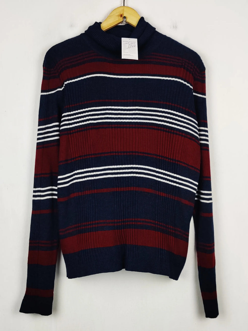 Buy online pre-used pre-loved 100% authentic & Original branded Red Herring (HT-3211) available in Pakistan. Top international brands avilable.