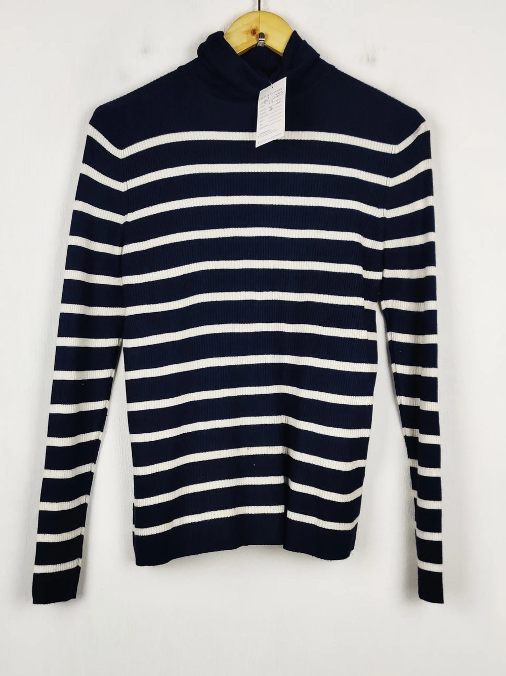 Buy online pre-used pre-loved 100% authentic & Original branded Marks & Spencer (HT-3213) available in Pakistan. Top international brands avilable.