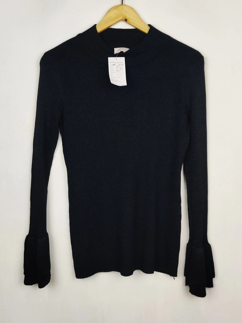 Buy online pre-used pre-loved 100% authentic & Original branded Lauren Taylor (HT-3302) available in Pakistan. Top international brands avilable.