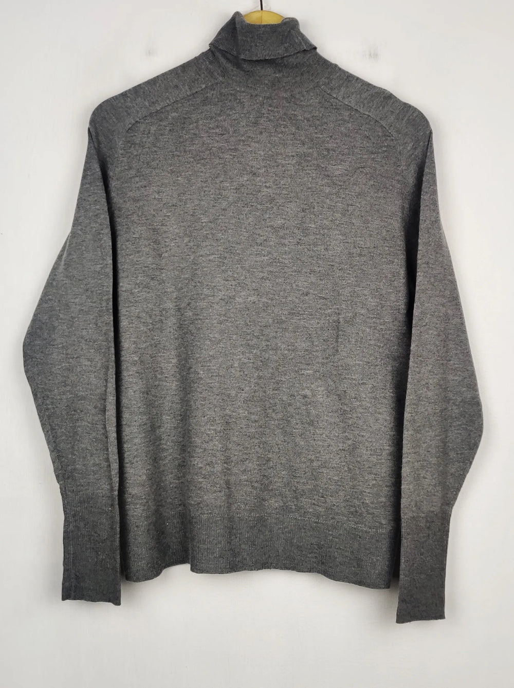 Buy online pre-used pre-loved 100% authentic & Original branded Primark (HT-3318) available in Pakistan. Top international brands avilable.