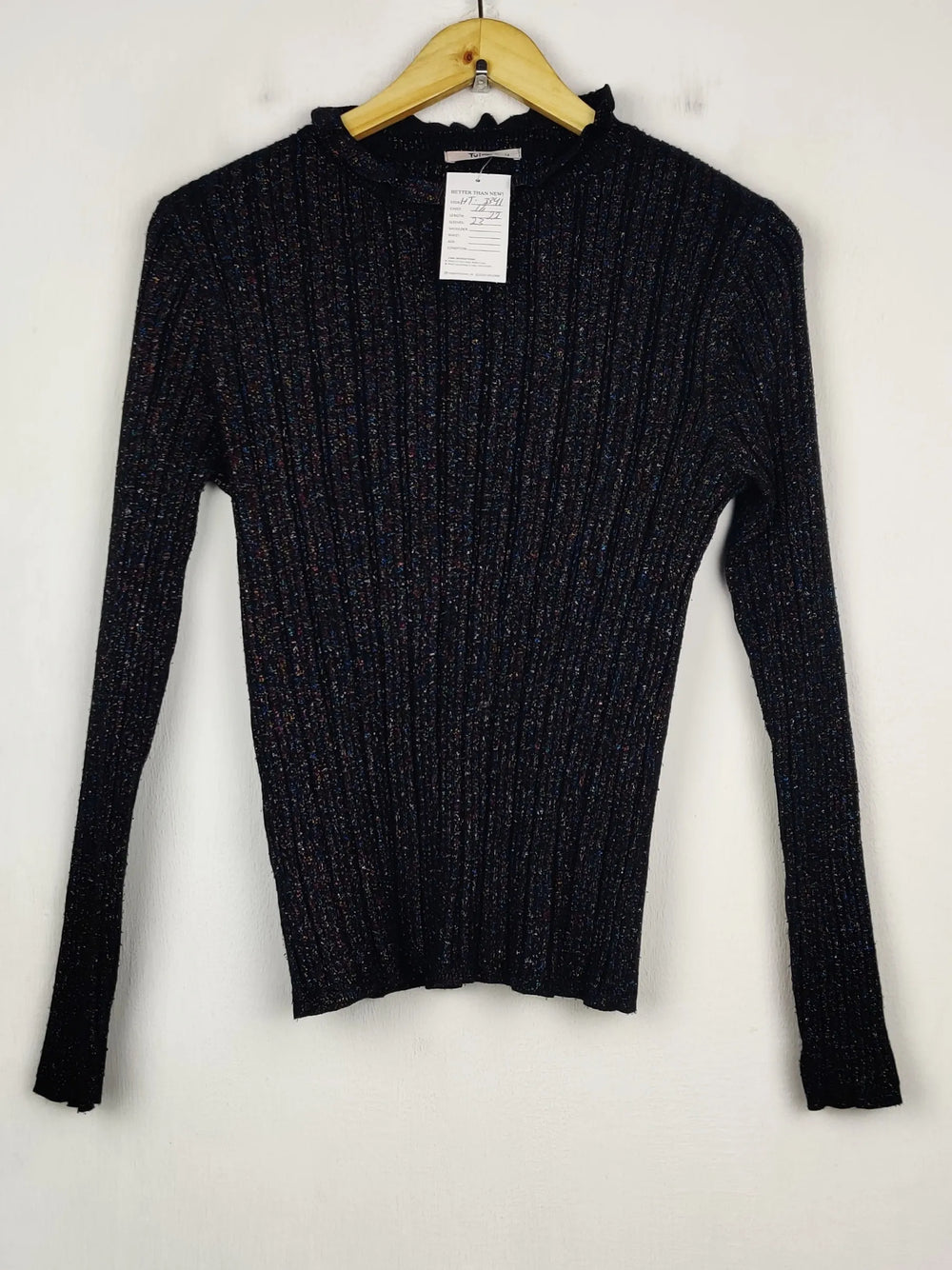 Buy online pre-used pre-loved 100% authentic & Original branded Tu (HT-3341) available in Pakistan. Top international brands avilable.