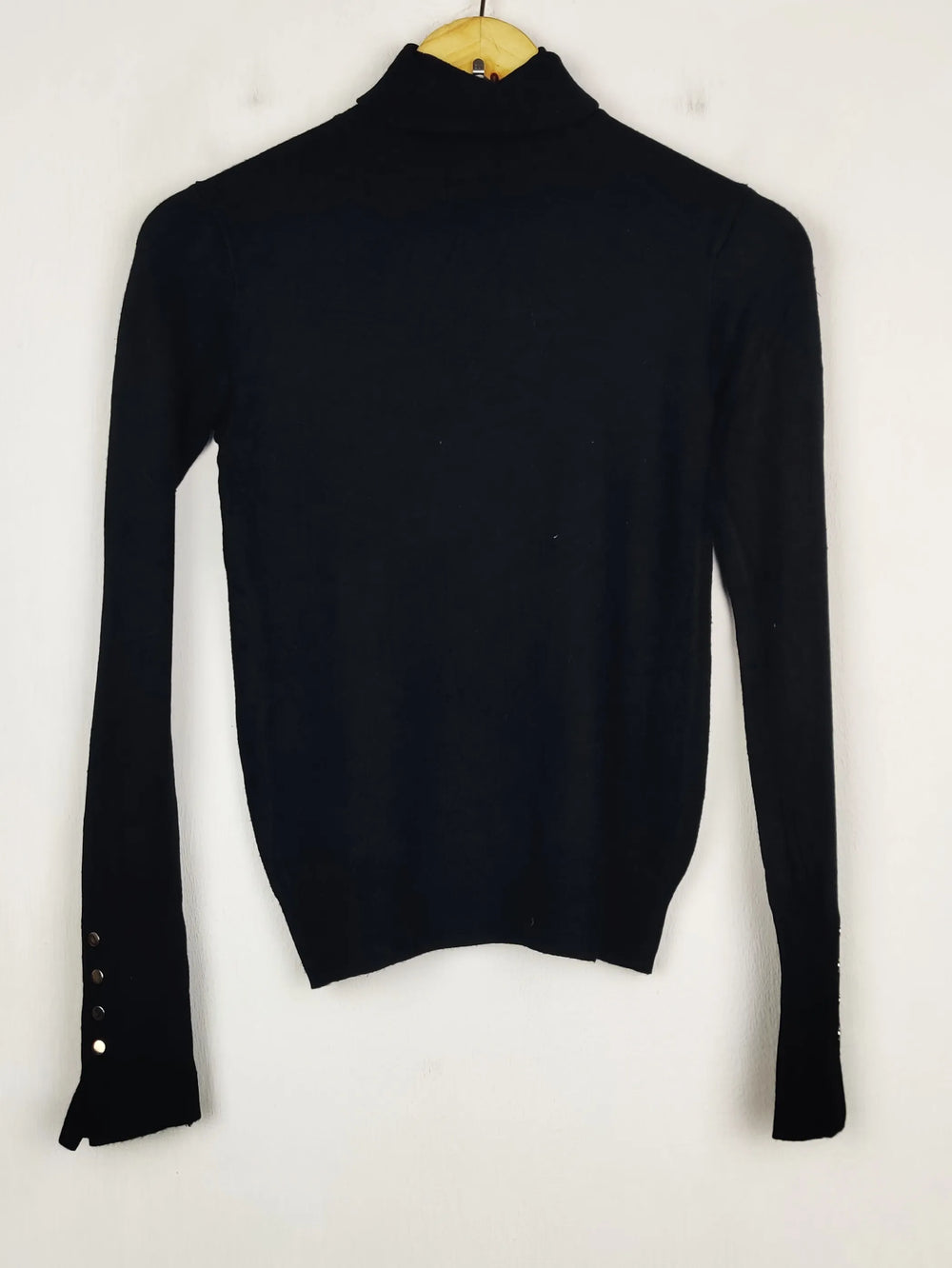 Buy online pre-used pre-loved 100% authentic & Original branded Zara (HT-3373) available in Pakistan. Top international brands avilable.
