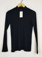 Buy online pre-used pre-loved 100% authentic & Original branded Uniqlo (HT-3409) available in Pakistan. Top international brands avilable.