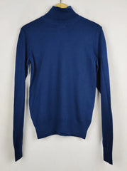 Buy online pre-used pre-loved 100% authentic & Original branded Uniqlo (HT-3523) available in Pakistan. Top international brands avilable.