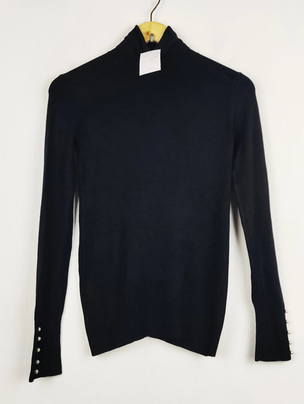 Buy online pre-used pre-loved 100% authentic & Original branded Zara (HT-3587) available in Pakistan. Top international brands avilable.