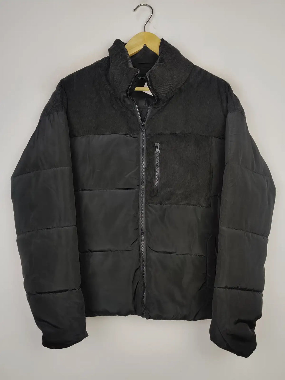 Buy online pre-used pre-loved 100% authentic & Original branded Prettylittlething (JKT-1045) available in Pakistan. Top international brands avilable.