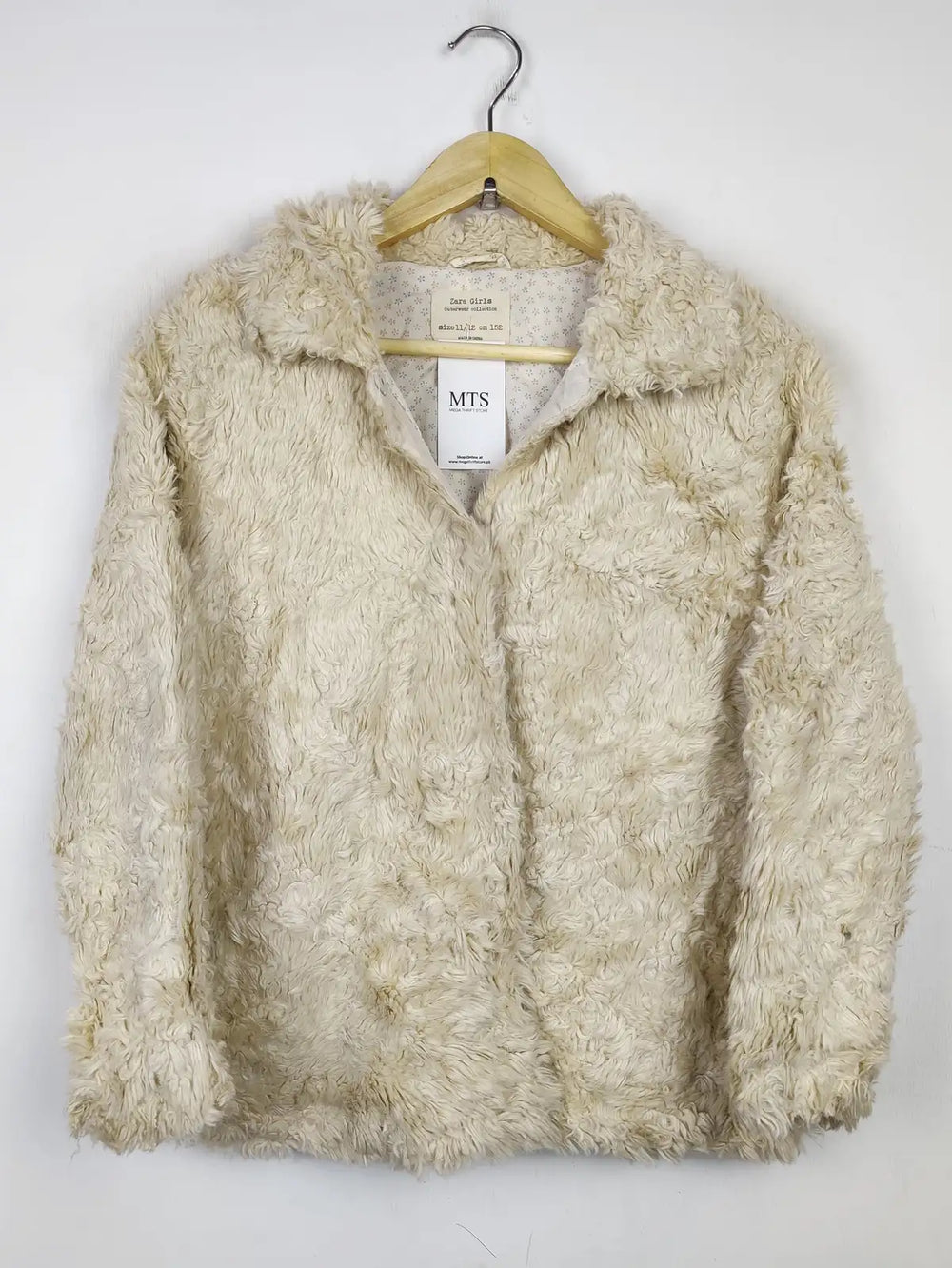 Buy online pre-used pre-loved 100% authentic & Original branded Zara (JKT-1048) available in Pakistan. Top international brands avilable.