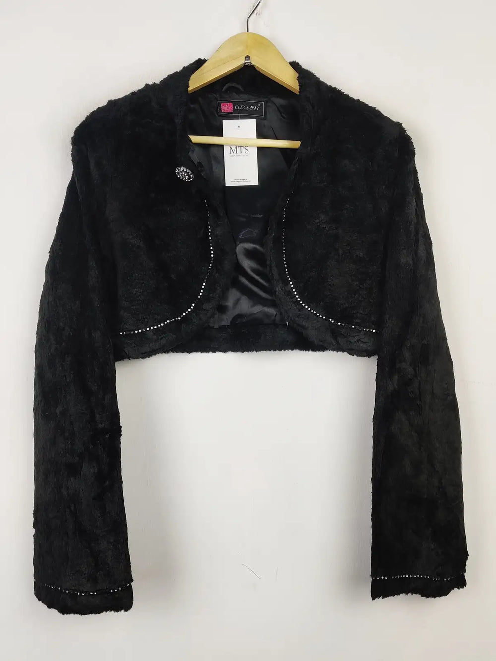 Buy online pre-used pre-loved 100% authentic & Original branded Elegant (JKT-1051) available in Pakistan. Top international brands avilable.